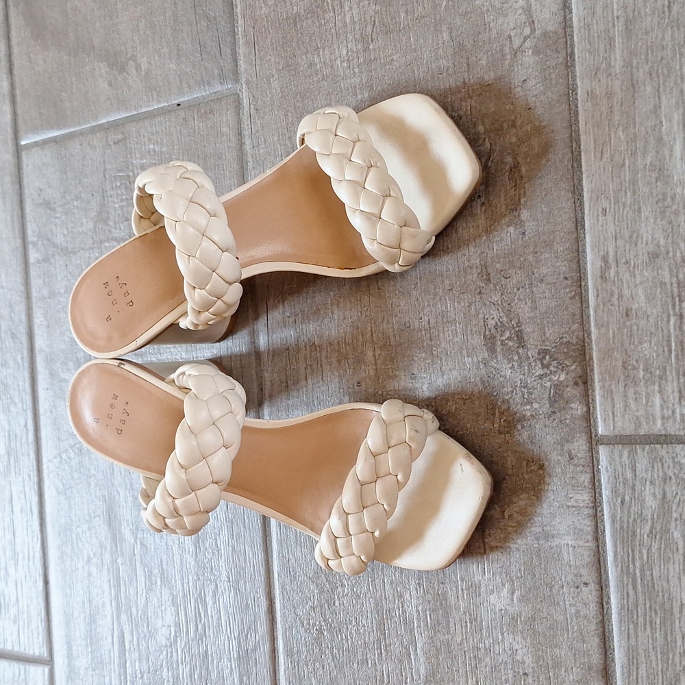 Cream open toe heel